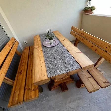 Maris Apartment