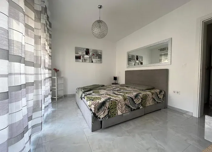 Maris Apartman *